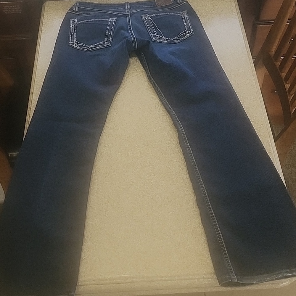 BKE Kate Boot Cut Jeans Size 28x31 EUC - Picture 11 of 15